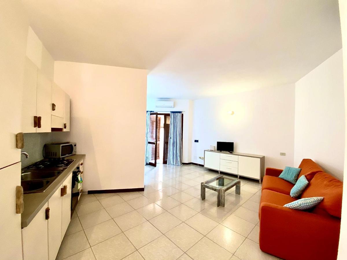 Appartamento Fronte Mare Santa Teresa Gallura Exterior foto